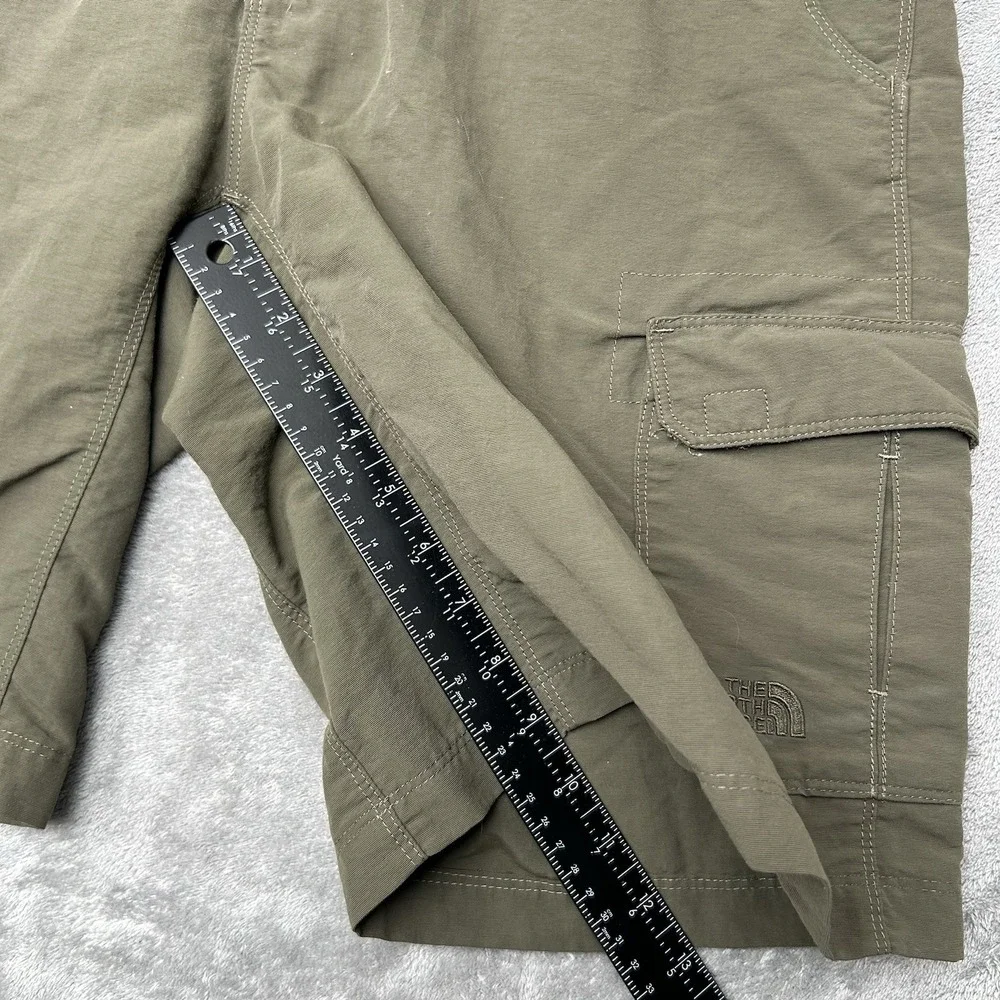 The North Face Mens Paramount Peak Nylon Cargo Shorts Mens Medium M Green Hiking